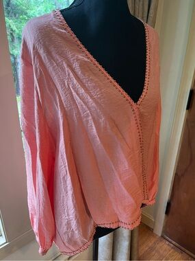 Women's Pink V-Neck Embellished Blouse